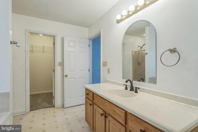 Building Photo - 14610 Balsam Ct