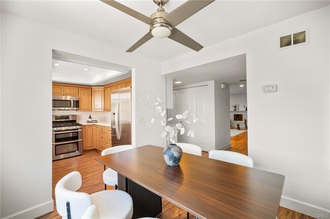 Building Photo - 1412 Buena Vista