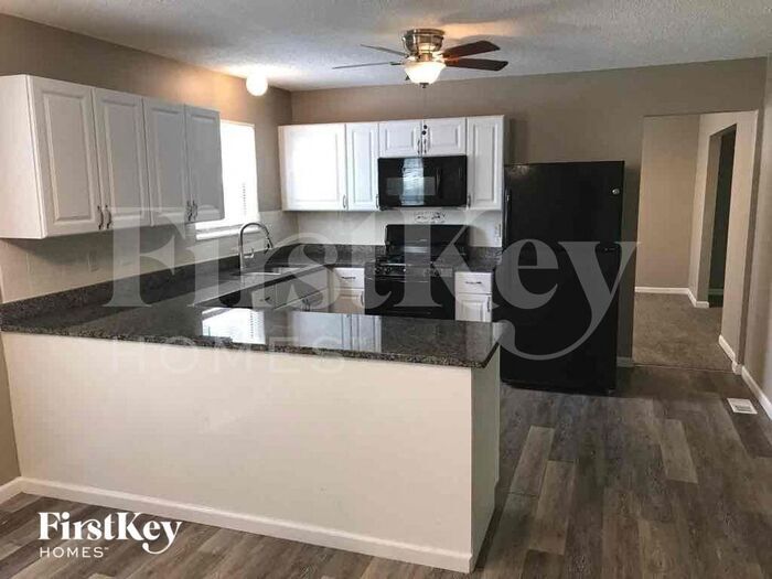 Building Photo - 2050 Riverwood Trails Dr