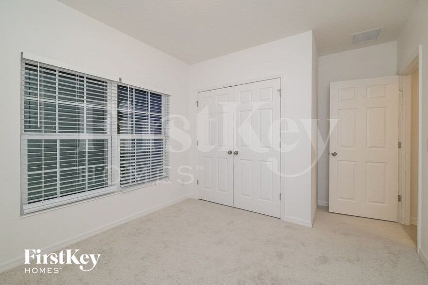 Building Photo - 845 Avenal Ln