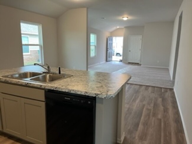 Building Photo - FIRST MONTH FREE!