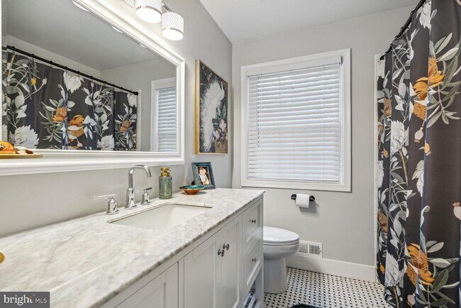 Building Photo - 2502 Duxbury Pl