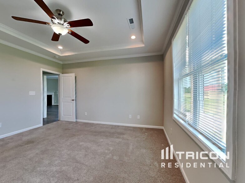 Building Photo - 65 Fish Whistle Ct