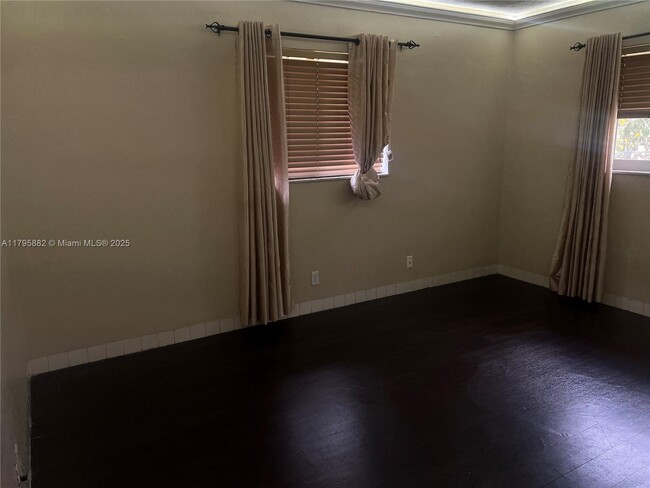 Building Photo - 4120 Woodside Dr