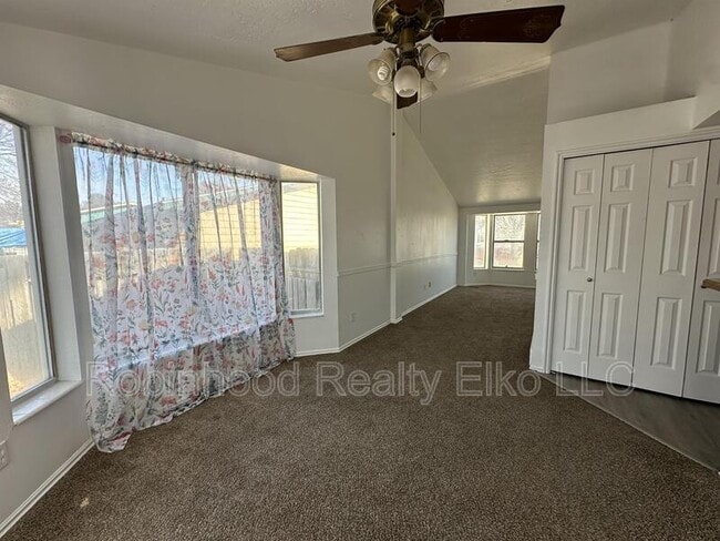 Building Photo - 1235 Dotta Dr
