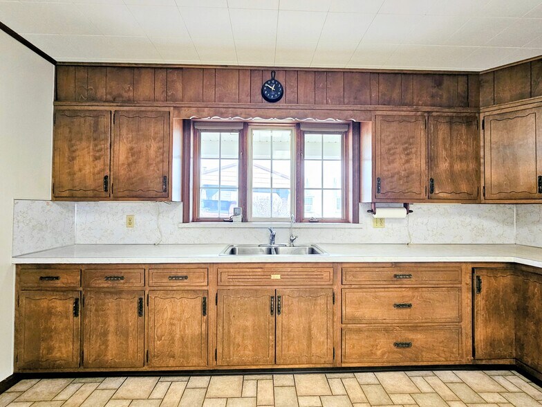 Building Photo - 2101 Heidelberg Ave