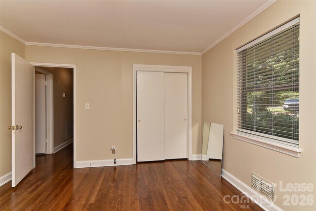 Building Photo - 1215 Sewickley Dr