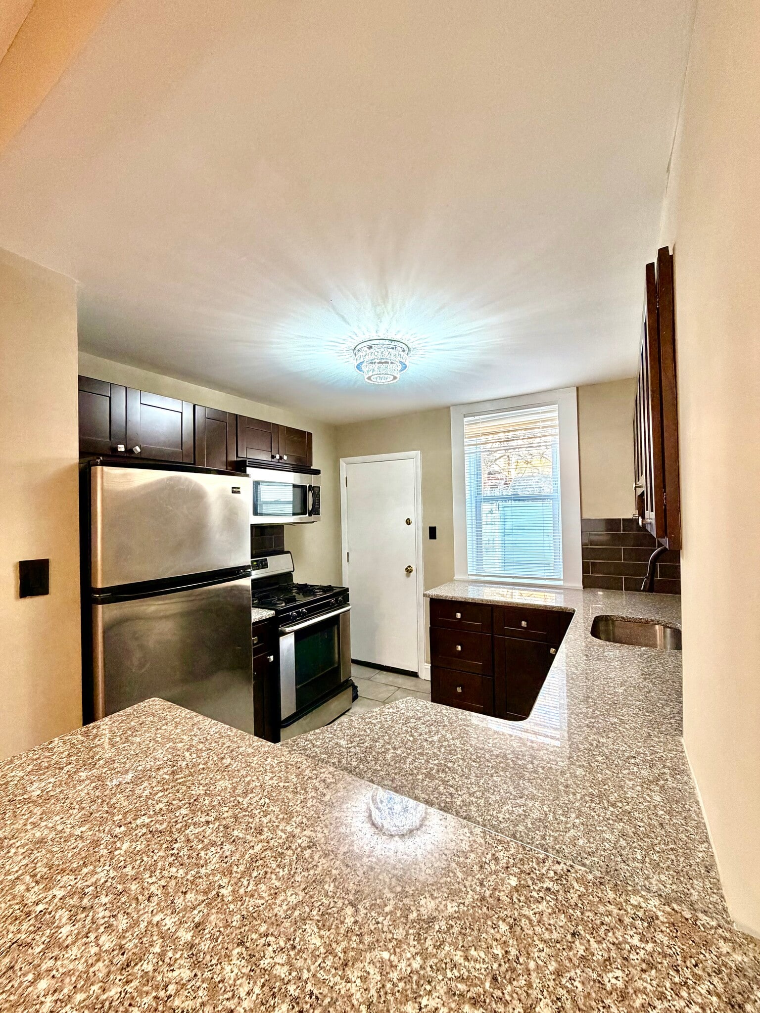 Building Photo - 2223 Winton St