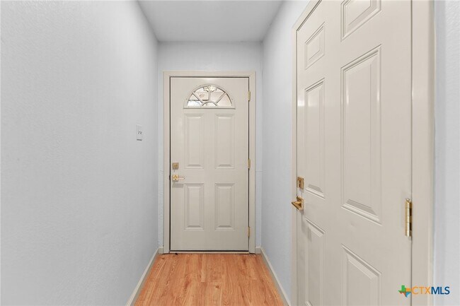 Building Photo - 1808 Moonlight Dr