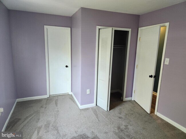 Building Photo - 14318 Lindendale Rd