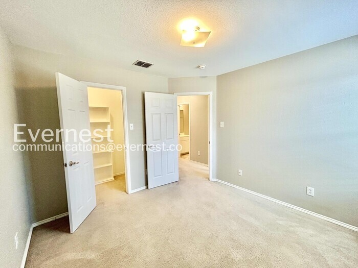 Building Photo - 11504 Aspen Creek Dr
