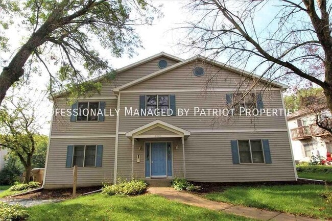 Building Photo - 2285 S Thompson Dr