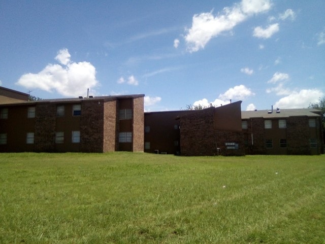 westmoreland building - 4808 Johnson Rd