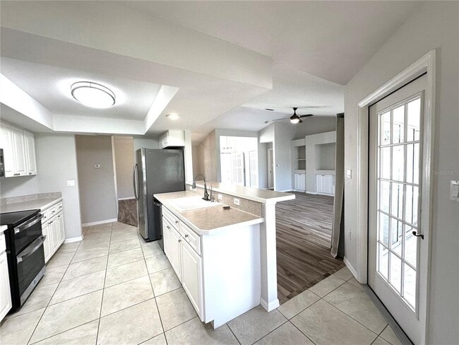 Building Photo - 73 Santarem Cir