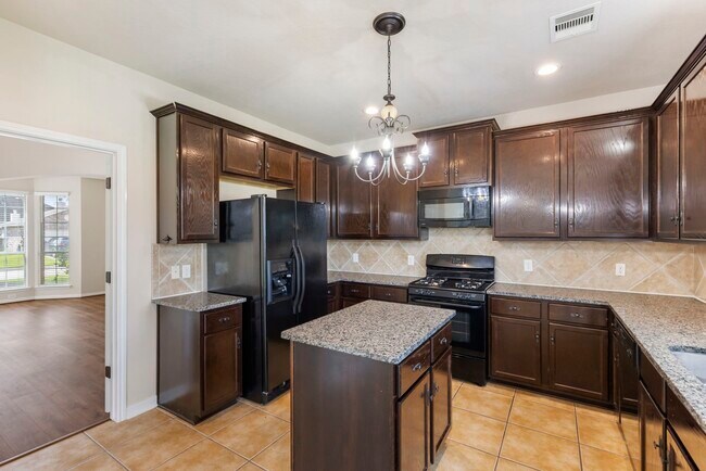 Building Photo - 507 Carson Ridge Dr