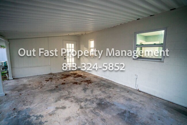 Building Photo - Bright Corner-Lot Home Near Bayshore and City Conveniences