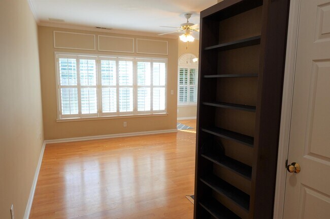 Building Photo - 30 Cedar Rock Dr