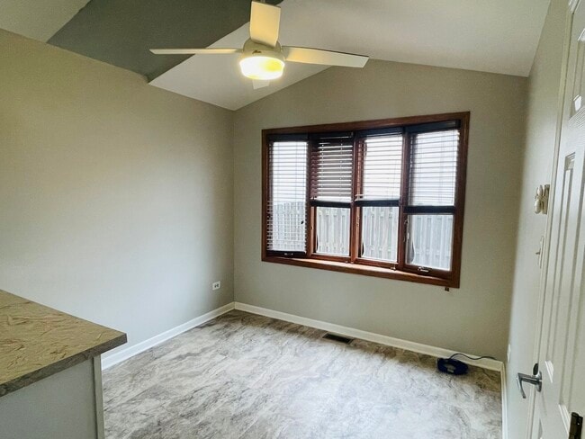 Building Photo - 6906 Townsend Blvd