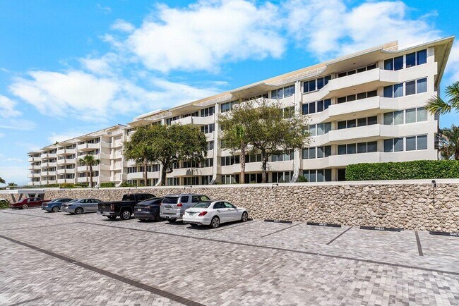 Building Photo - 2773 S Ocean Blvd