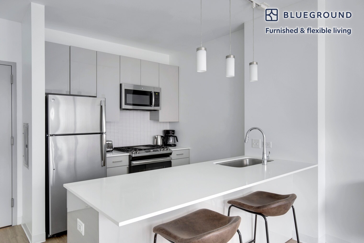 Building Photo - 808 W Van Buren St