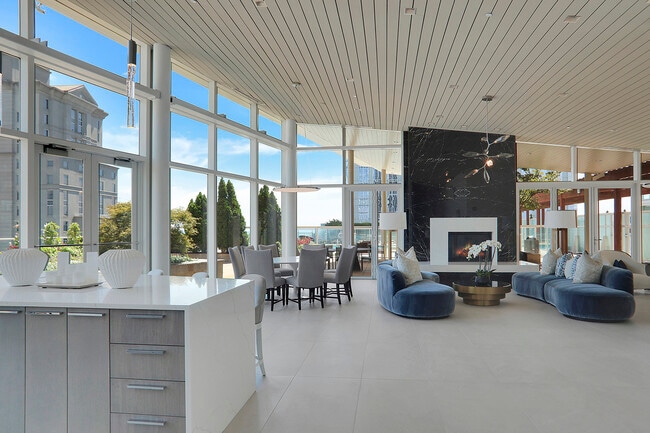 Building Photo - 3325 Piedmont Rd NE