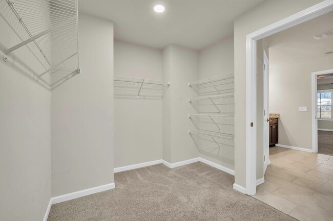 Building Photo - 222 Raleighwood Ln