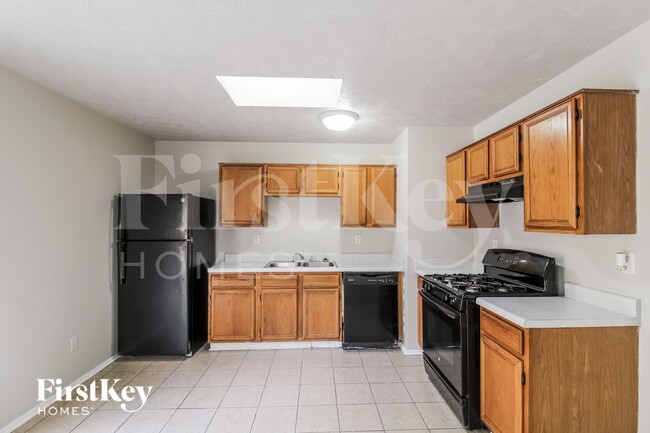 Building Photo - 6450 Peppermill Ln