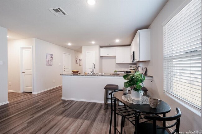 Building Photo - 5614 Tempest Ct