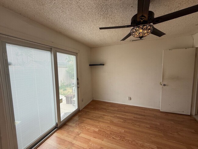 Building Photo - Beautiful Spring Valley home