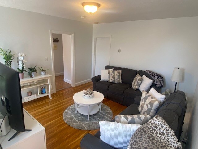 Building Photo - 132 Emerson St