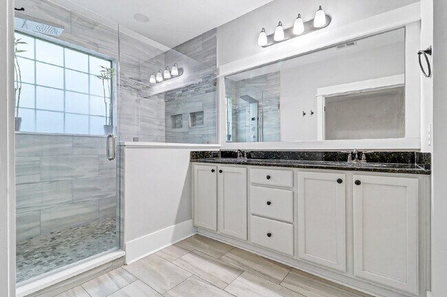 Building Photo - Beautiful Low Country Home in Rose Dhu!
