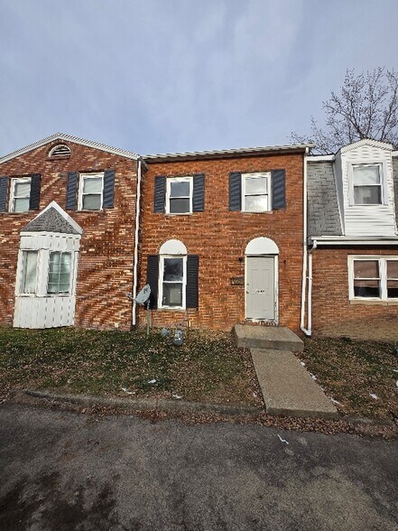 Primary Photo - 7037 Paxton Rd