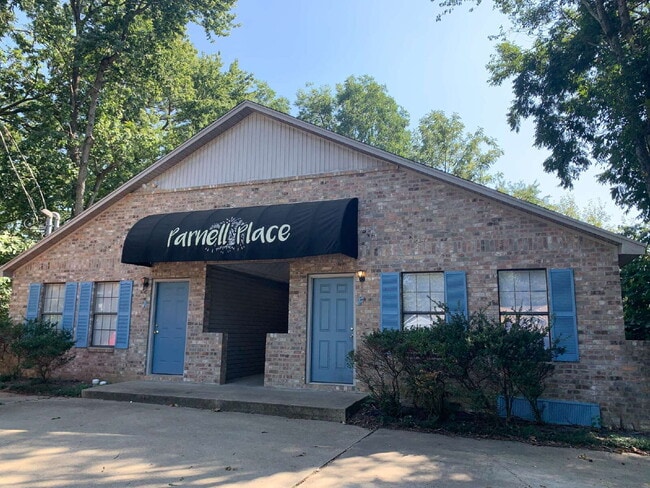 Building Photo - "Charming 1-Bedroom Retreat in Jonesboro's Heart – Cozy 500 Sq Ft Haven on Parnell Place!"