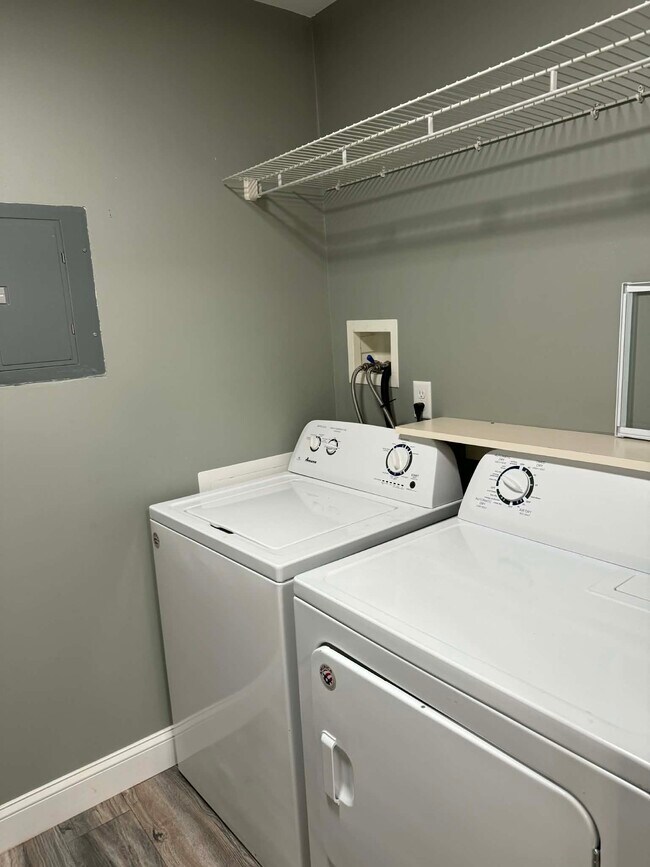 Building Photo - 1505 Morris Ct