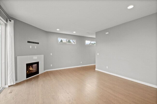 Building Photo - 5230 Stuart St