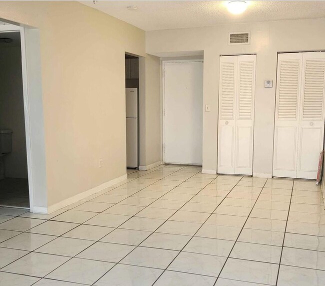 Building Photo - 488 NE 18th Ave