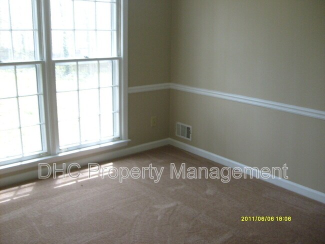 Building Photo - 3142 Ashbury Ln