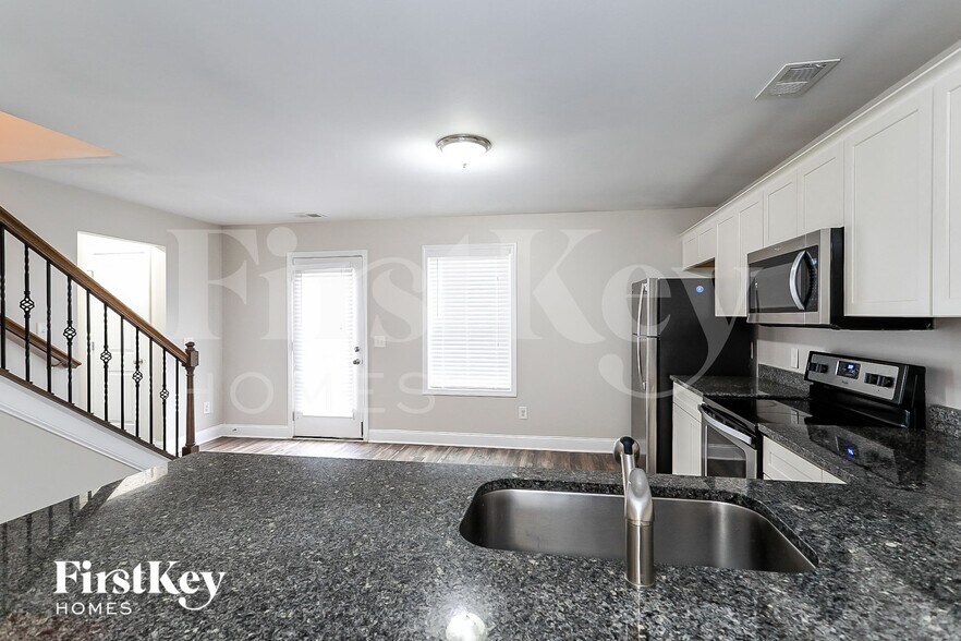 Building Photo - 6710 Sawnee Way