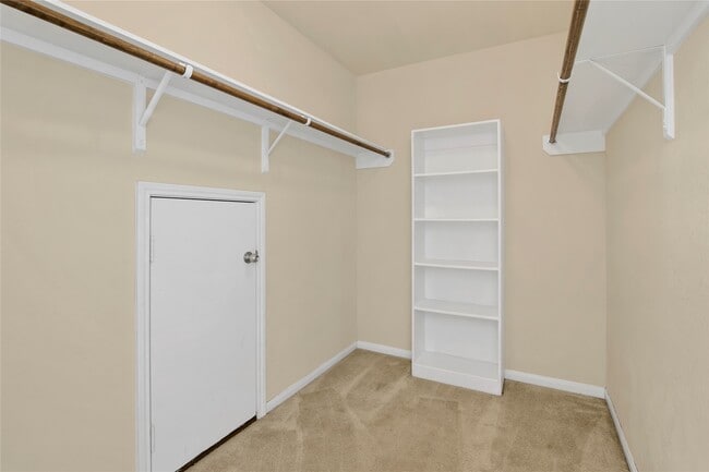 Building Photo - 18715 Windy Stone Dr