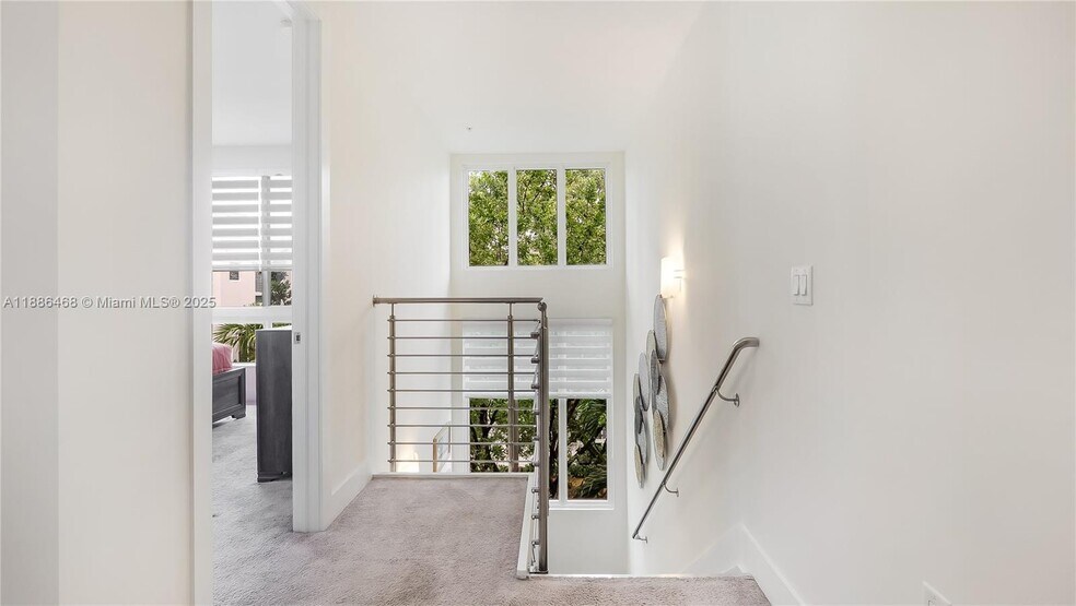 Building Photo - 6611 NW 105th Pl