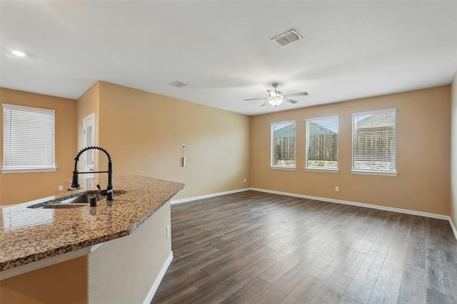 Building Photo - 5411 Montrose Dr