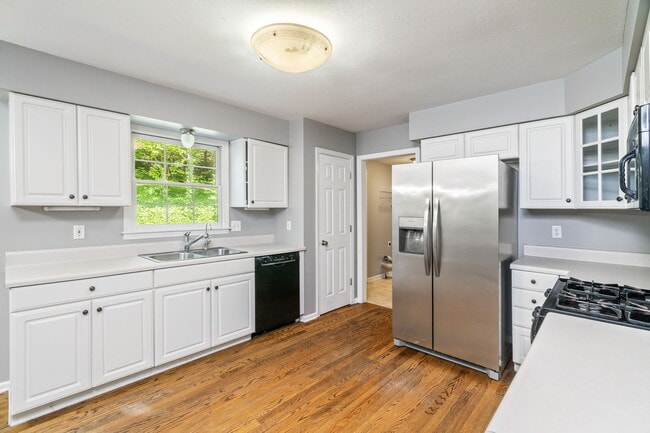 Building Photo - 2761 Dee Peppers Dr