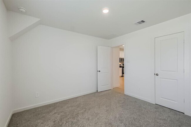 Building Photo - 30702 CASTLE COVE Dr
