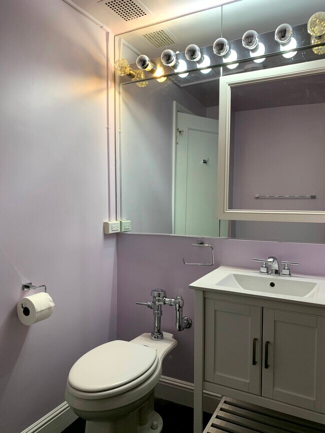 Building Photo - 631 O'Farrell St