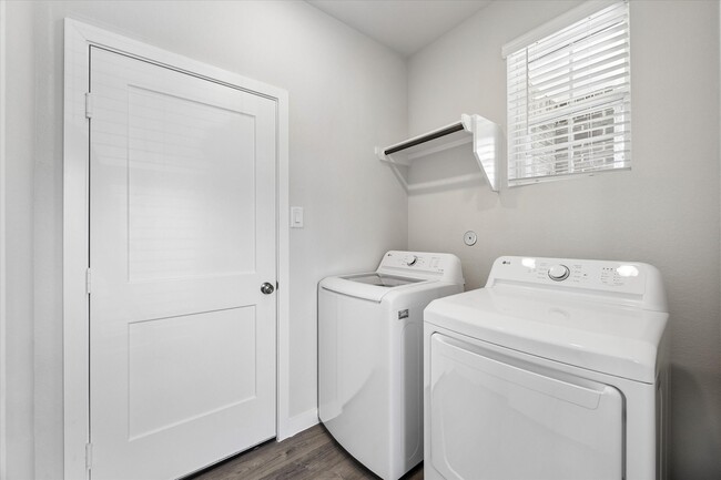 Building Photo - 11605 Whirlaway Dr