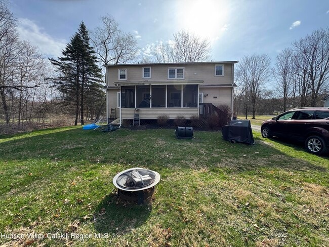 Building Photo - 51 Dubois Rd
