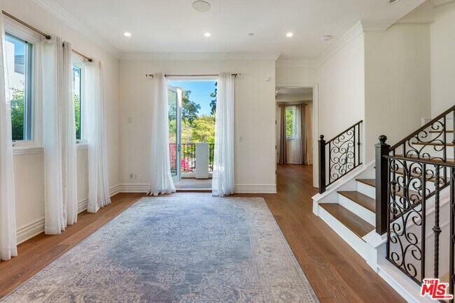 Building Photo - 363 S Saltair Ave