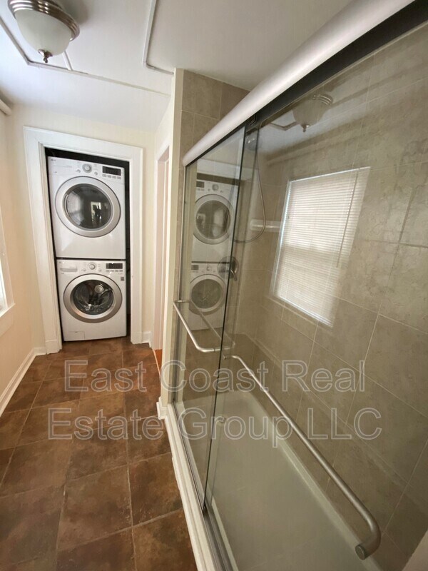 Building Photo - 4 W Water St