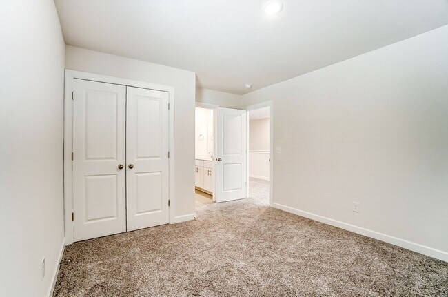 Building Photo - Move-in Ready 3 Bedroom in Mint Hill!