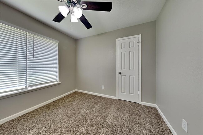 Building Photo - 24115 Scrivener Ln